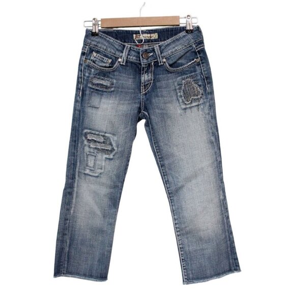 Buckle BKE Capri 25 Denim Stretch Culture Western Rodeo Embroidered Festival - Picture 1 of 16